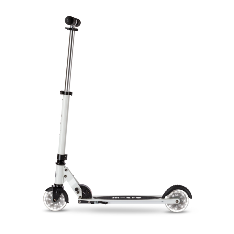 Micro Sprite Glow 滑板車 LED款 + 護肘與護膝組【立即預訂！3月中後出貨】