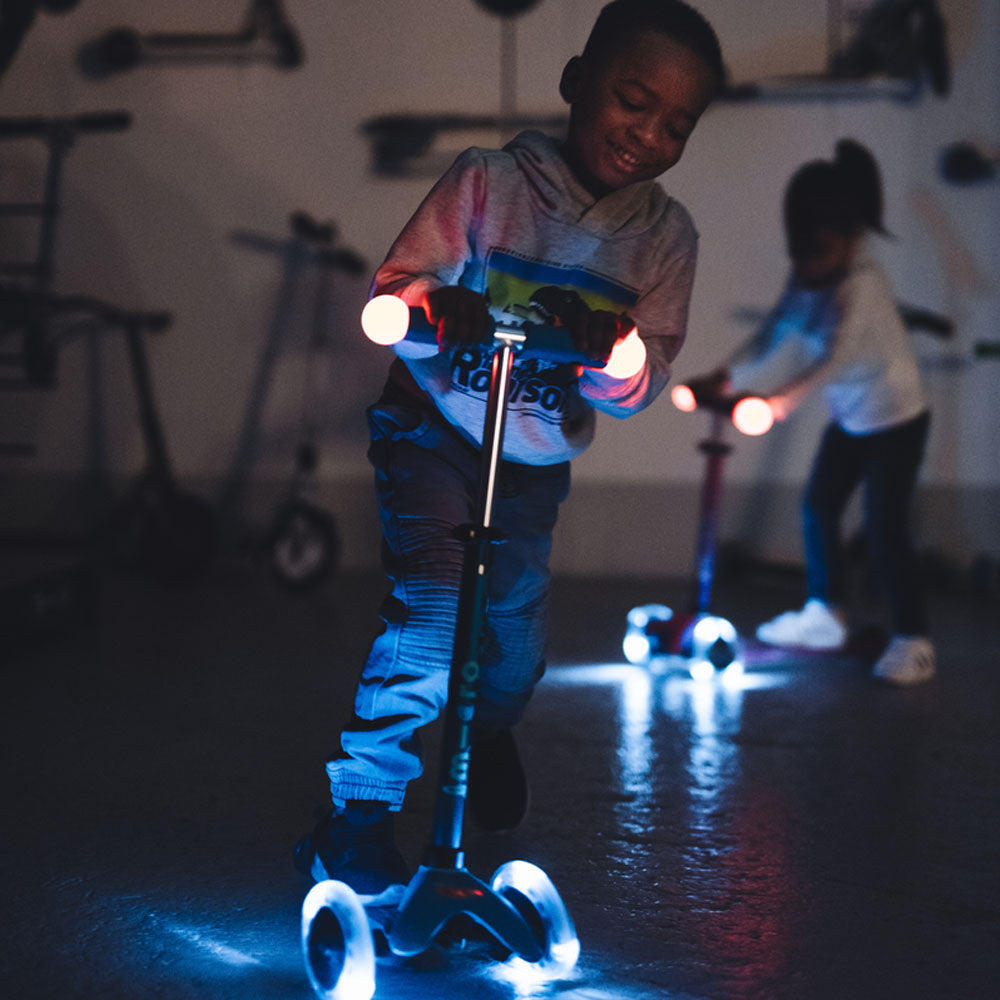Magic Scooter Mini Micro Deluxe Magic LED Scooter (2-5 years) – Micro Scooters Hong Kong